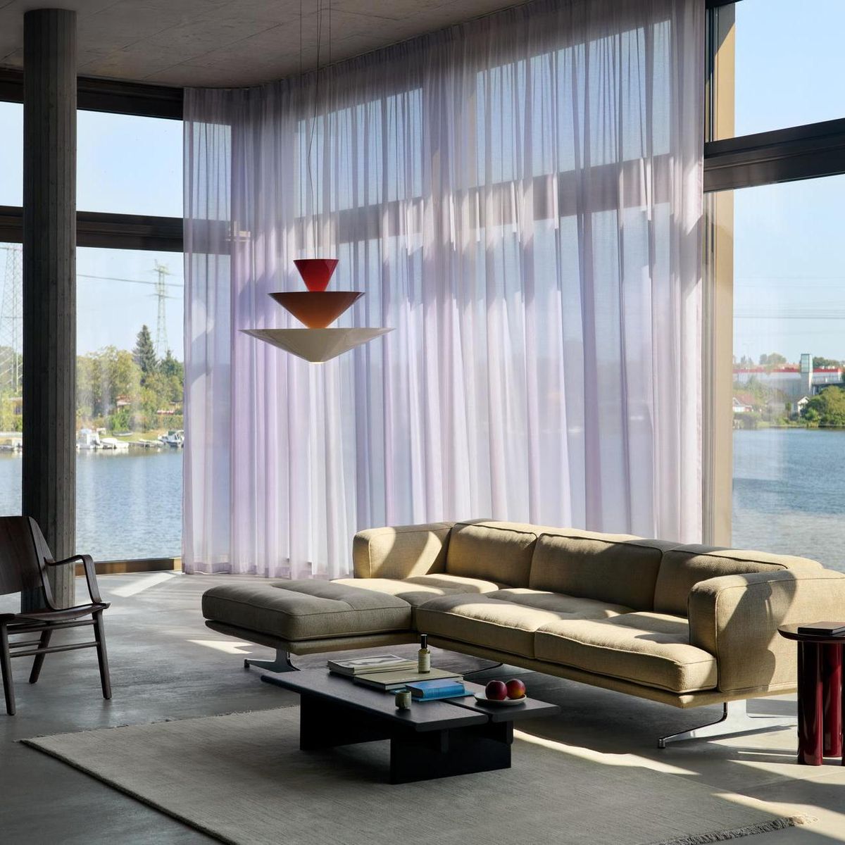 Gio LN15 Lysekrone - Vermilion Red, Dark Burgundy & Ecru White