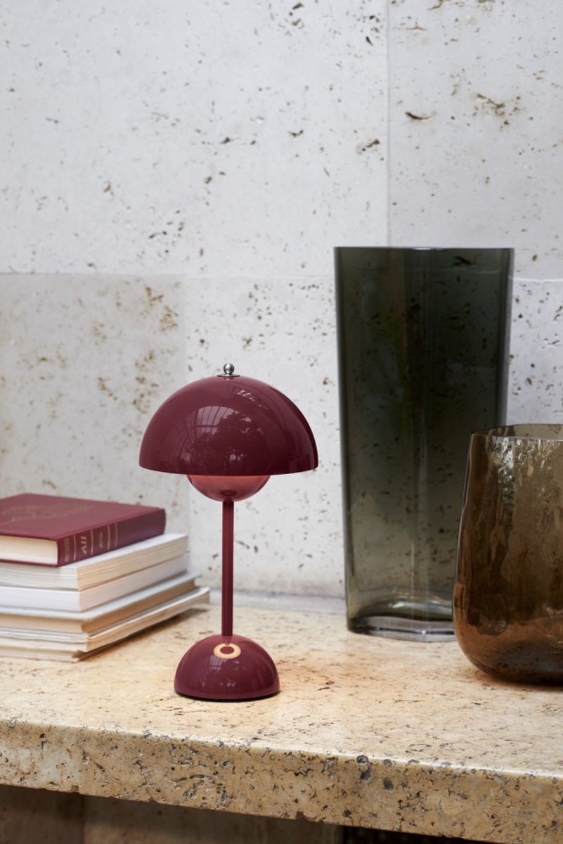 Flowerpot VP9 Oppladbar Bordlampe - Dark Plum
